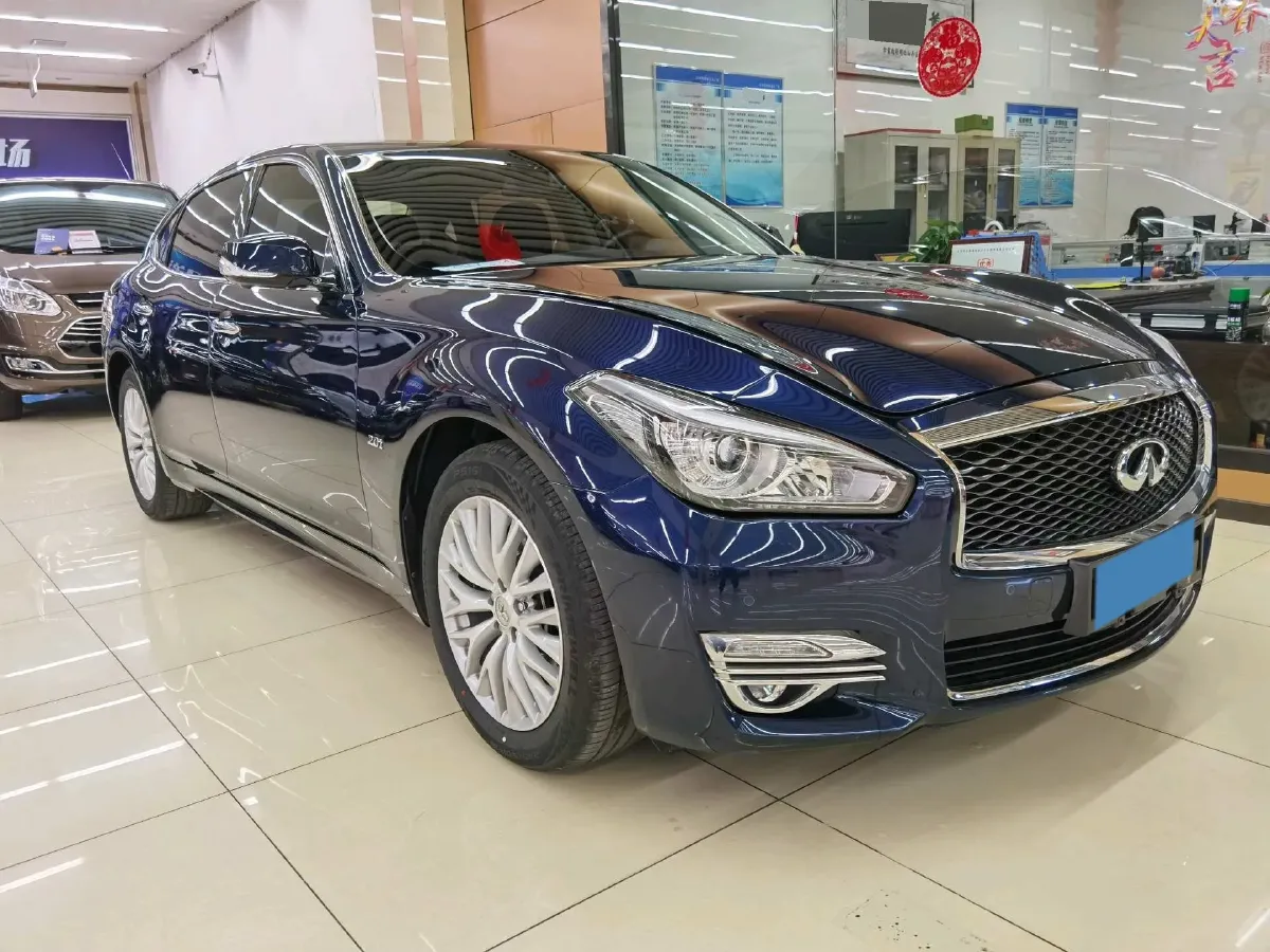 2019 Infiniti Q70 2.0T 211HP L4 7AT,autocango,china used car exporter,china ev exporter,chinese used car exporter,chinese used ev exporter