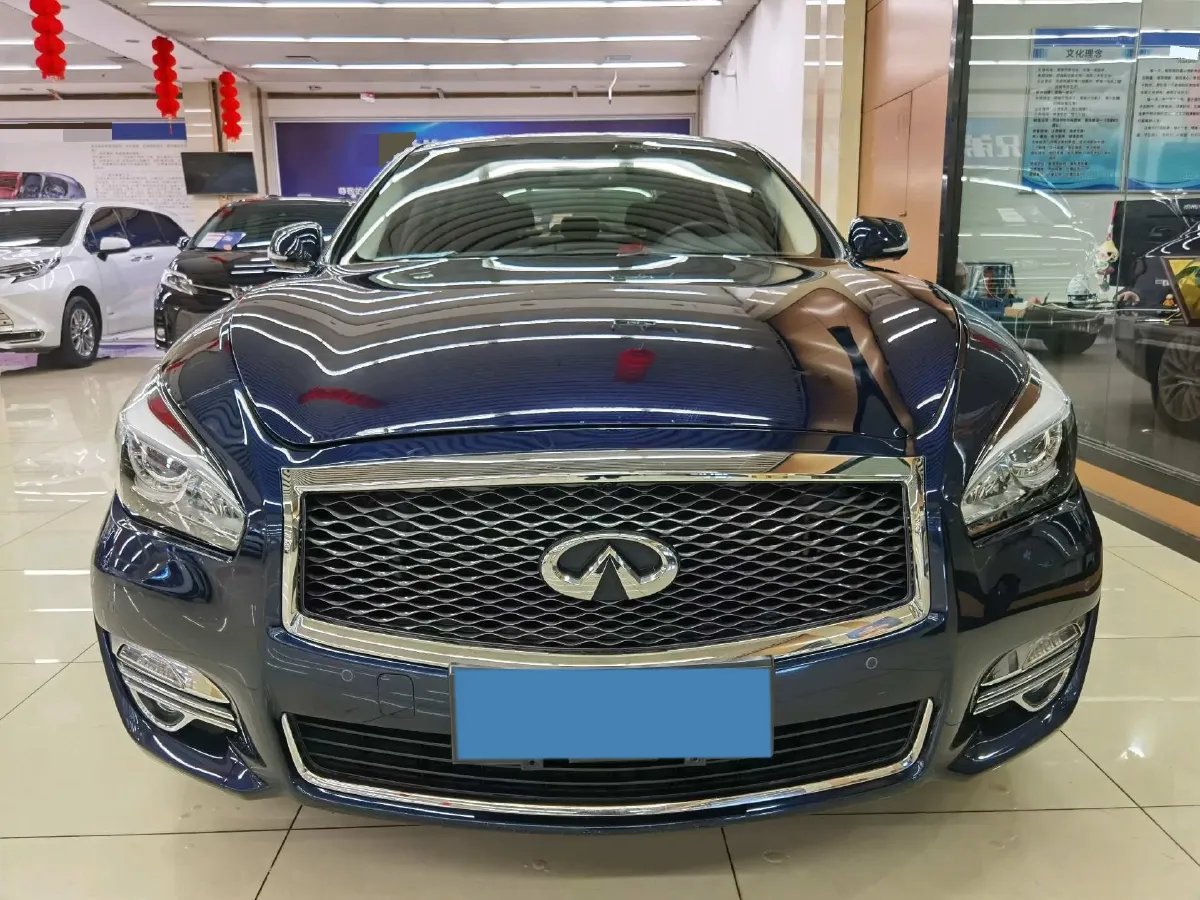 2019 Infiniti Q70 2.0T 211HP L4 7AT,autocango,china used car exporter,china ev exporter,chinese used car exporter,chinese used ev exporter