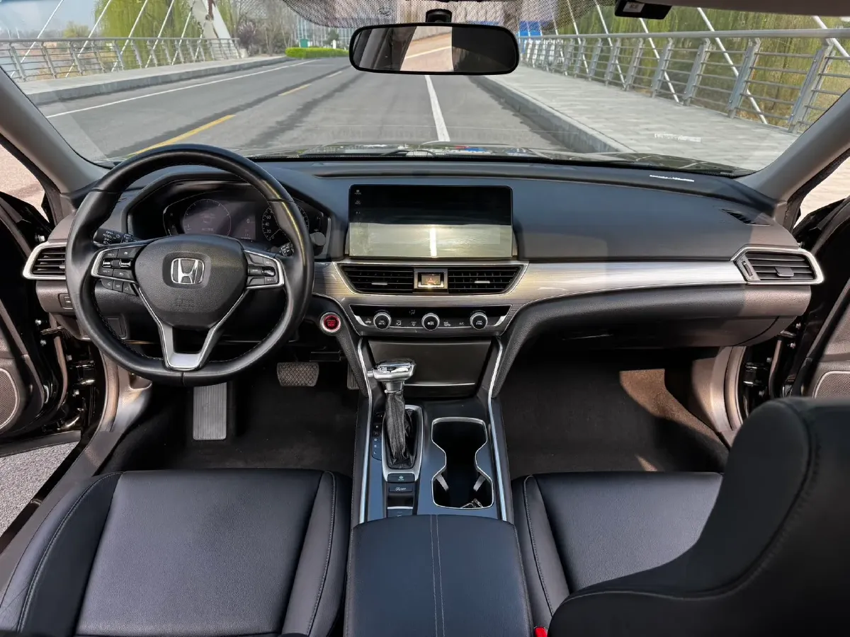 2022 Honda Accord 1.5T 194HP L4 CVT,autocango,china used car exporter,china ev exporter,chinese used car exporter,chinese used ev exporter