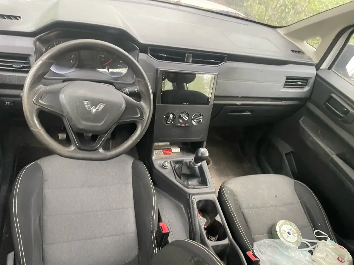 2019 Venucia M50V 1.5L 112HP L4 5MT,autocango,china used car exporter,china ev exporter,chinese used car exporter,chinese used ev exporter