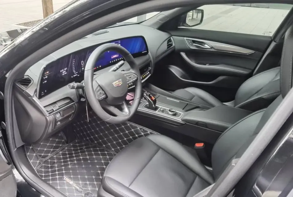 2024 Cadillac CT5 2.0T 237HP L4 10AT,autocango,china used car exporter,china ev exporter,chinese used car exporter,chinese used ev exporter