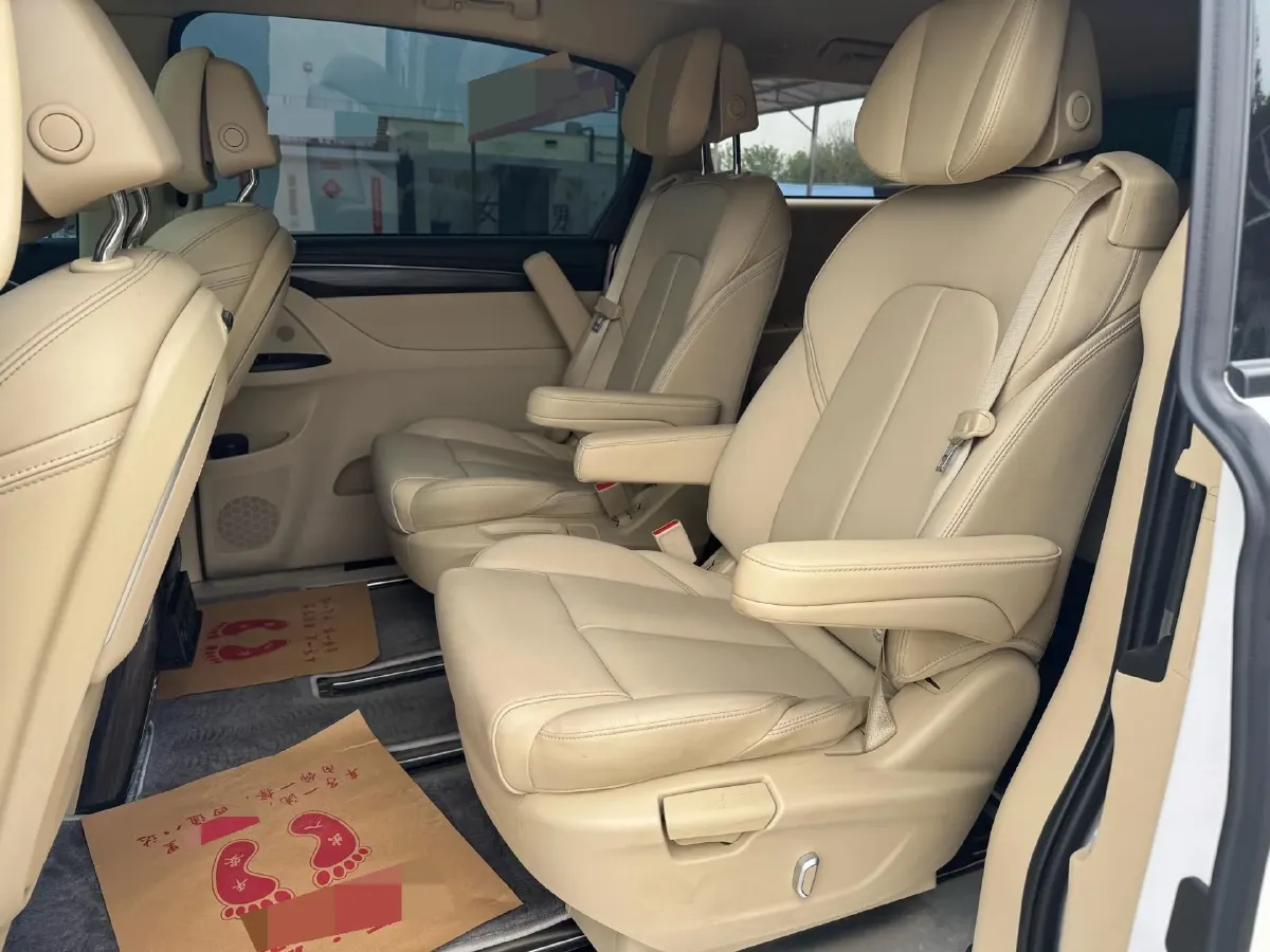 2023 Buick GL8 2.0T 237HP L4 9AT,autocango,china used car exporter,china ev exporter,chinese used car exporter,chinese used ev exporter