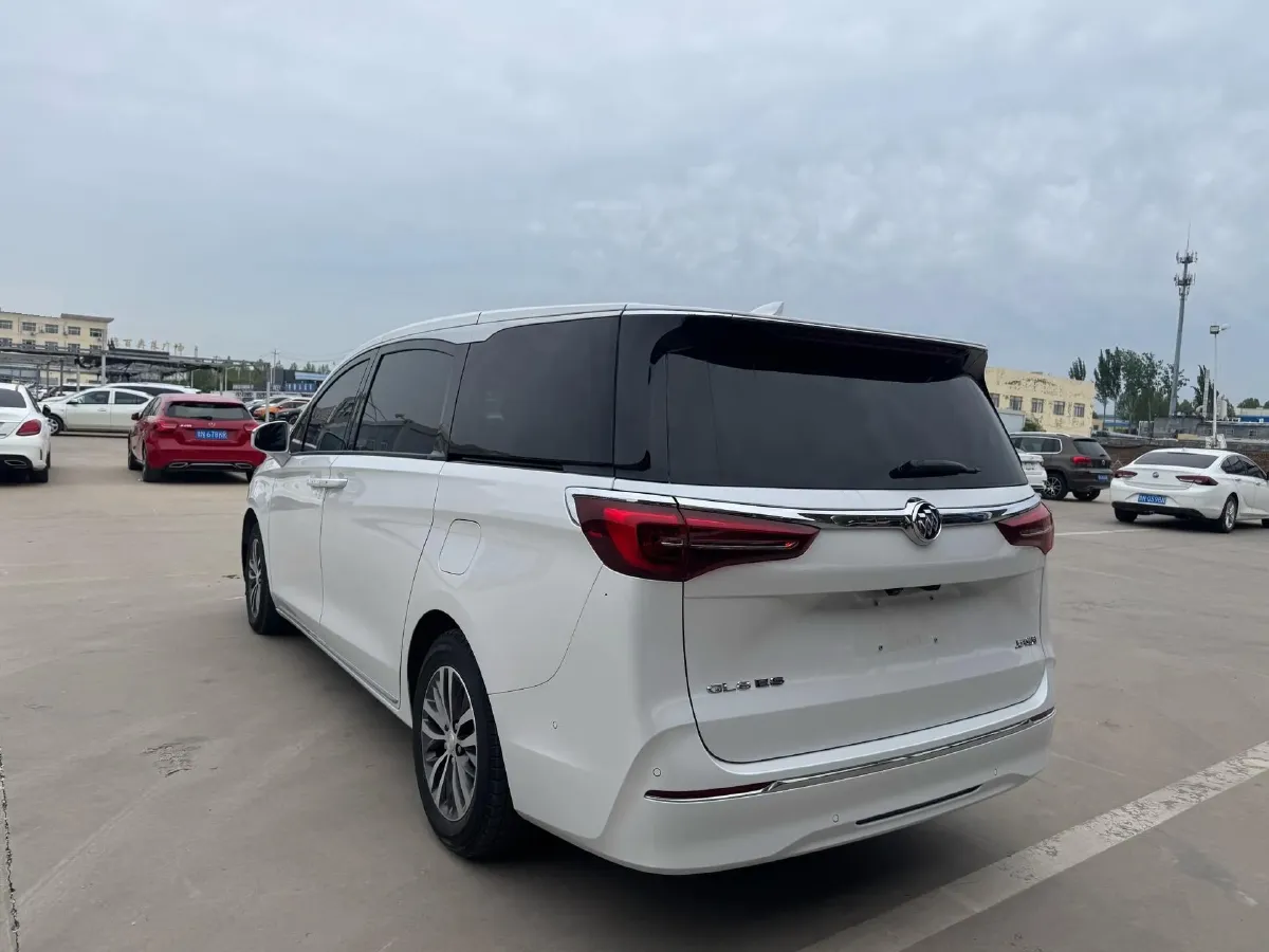 2023 Buick GL8 2.0T 237HP L4 9AT,autocango,china used car exporter,china ev exporter,chinese used car exporter,chinese used ev exporter