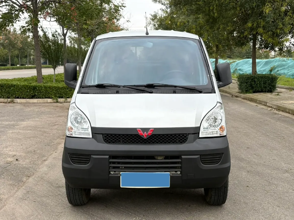 2019 WuLing RongGuang Mini Truck 1.5L 99HP L4 5MT,autocango,china used car exporter,china ev exporter,chinese used car exporter,chinese used ev exporter