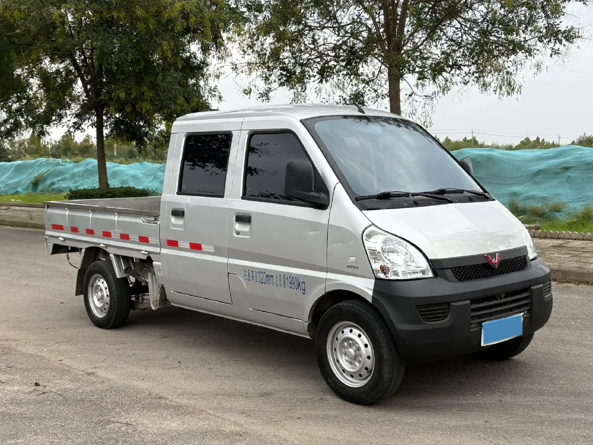 2019 WuLing RongGuang Mini Truck 1.5L 99HP L4 5MT,autocango,china used car exporter,china ev exporter,chinese used car exporter,chinese used ev exporter