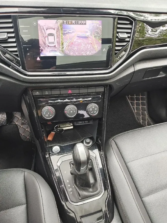 2021 Volkswagen T-Roc 1.4T 150HP L4 7DCT,autocango,china used car exporter,china ev exporter,chinese used car exporter,chinese used ev exporter