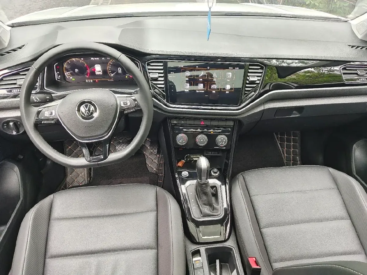 2021 Volkswagen T-Roc 1.4T 150HP L4 7DCT,autocango,china used car exporter,china ev exporter,chinese used car exporter,chinese used ev exporter