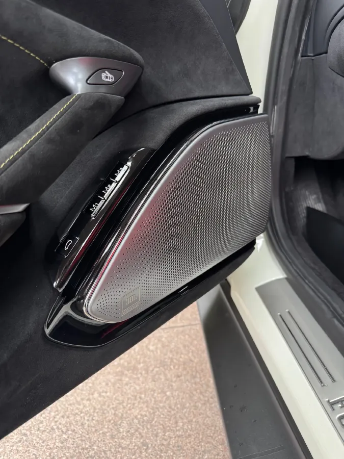 2020 Ferrari Roma 3.9T 620HP V8 8DCT,autocango,china used car exporter,china ev exporter,chinese used car exporter,chinese used ev exporter