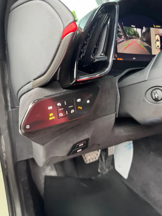 2020 Ferrari Roma 3.9T 620HP V8 8DCT,autocango,china used car exporter,china ev exporter,chinese used car exporter,chinese used ev exporter