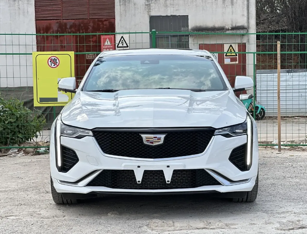 2022 Cadillac CT4 2.0T 237HP L4 8AT,autocango,china used car exporter,china ev exporter,chinese used car exporter,chinese used ev exporter