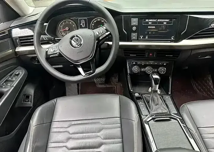 2019 Skoda Kodiak 2.0T 186HP L4 7DCT,autocango,china used car exporter,china ev exporter,chinese used car exporter,chinese used ev exporter