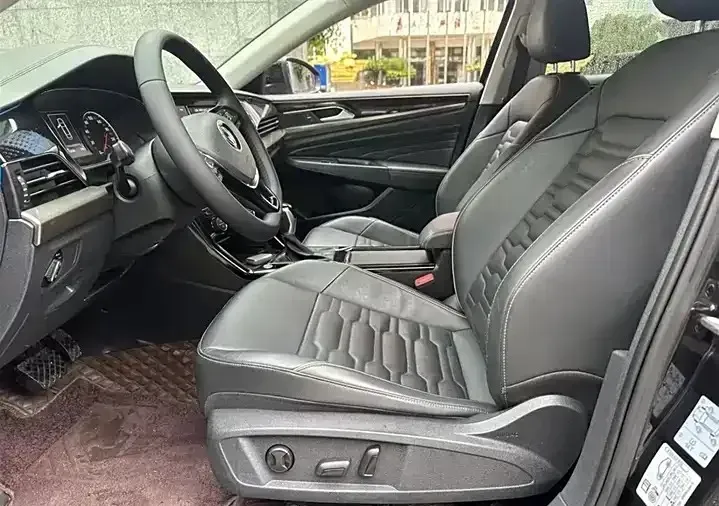 2019 Skoda Kodiak 2.0T 186HP L4 7DCT,autocango,china used car exporter,china ev exporter,chinese used car exporter,chinese used ev exporter