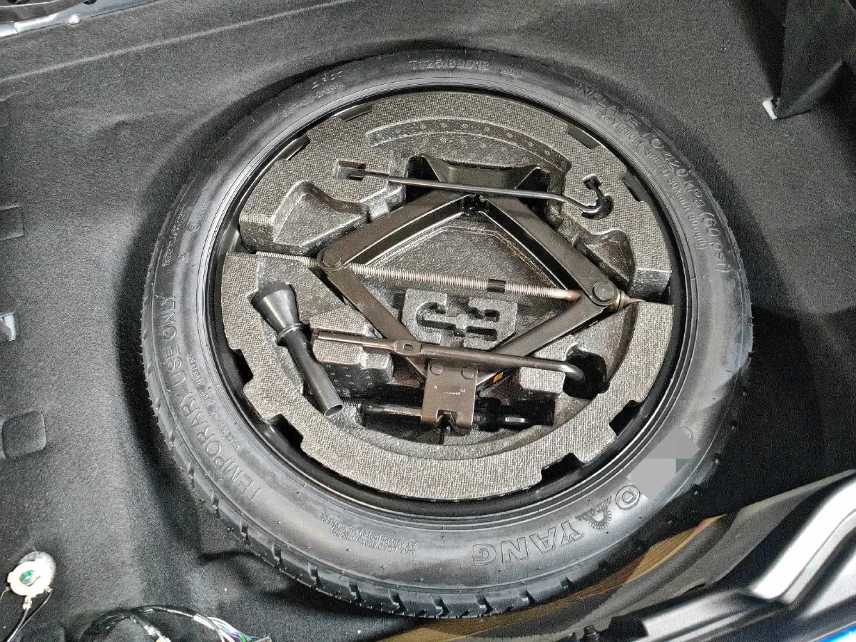 2023 MAXUS Interstellar 2.0T 261HP L4 8AT,autocango,china used car exporter,china ev exporter,chinese used car exporter,chinese used ev exporter