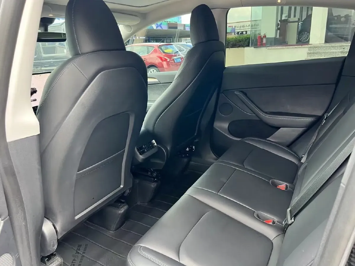 2022 Tesla Model Y BEV 60KWH,autocango,china used car exporter,china ev exporter,chinese used car exporter,chinese used ev exporter