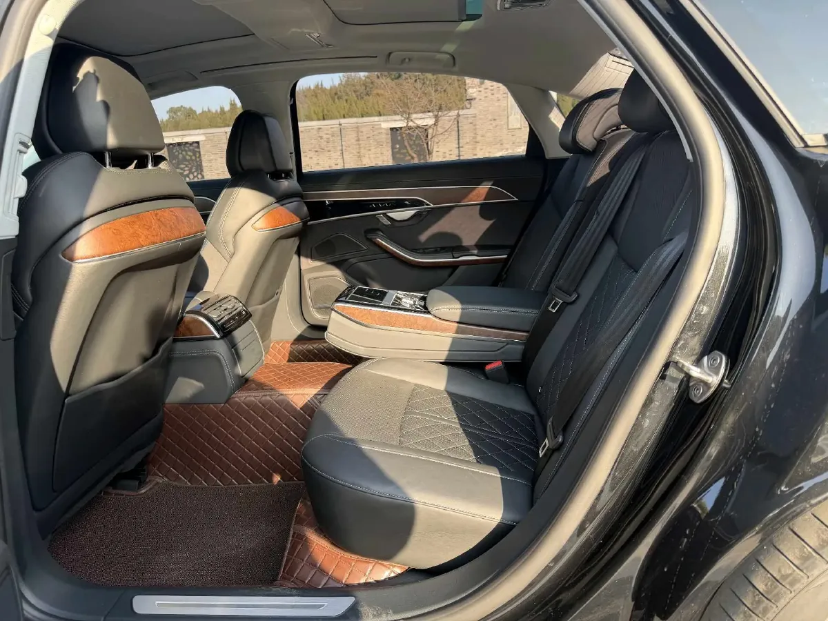 2023 Audi A8 3.0T 286HP V6 8AT,autocango,china used car exporter,china ev exporter,chinese used car exporter,chinese used ev exporter