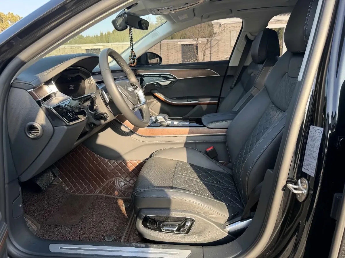2023 Audi A8 3.0T 286HP V6 8AT,autocango,china used car exporter,china ev exporter,chinese used car exporter,chinese used ev exporter