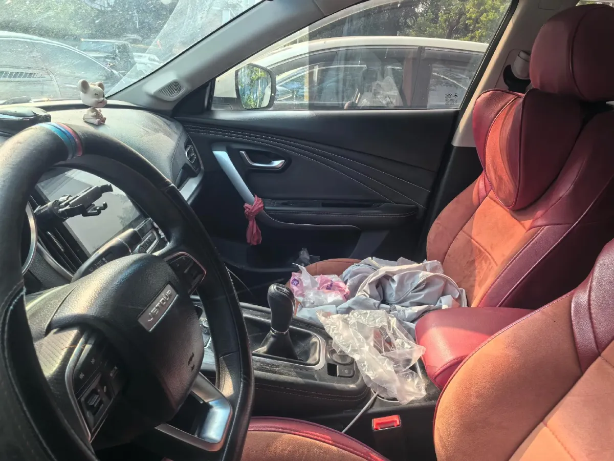 2018 Jetour X70 1.5T 147HP L4 5MT,autocango,china used car exporter,china ev exporter,chinese used car exporter,chinese used ev exporter