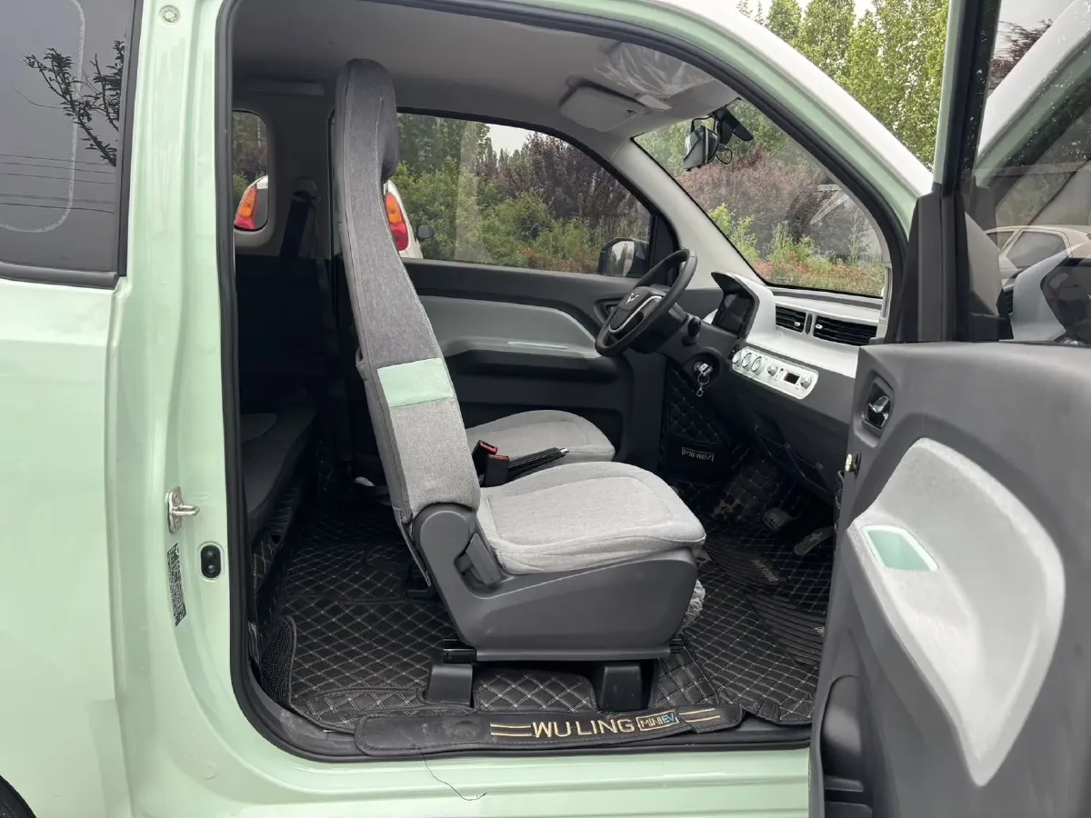 2021 WuLing HongGuang MINI EV BEV 9.3KWH,autocango,china used car exporter,china ev exporter,chinese used car exporter,chinese used ev exporter