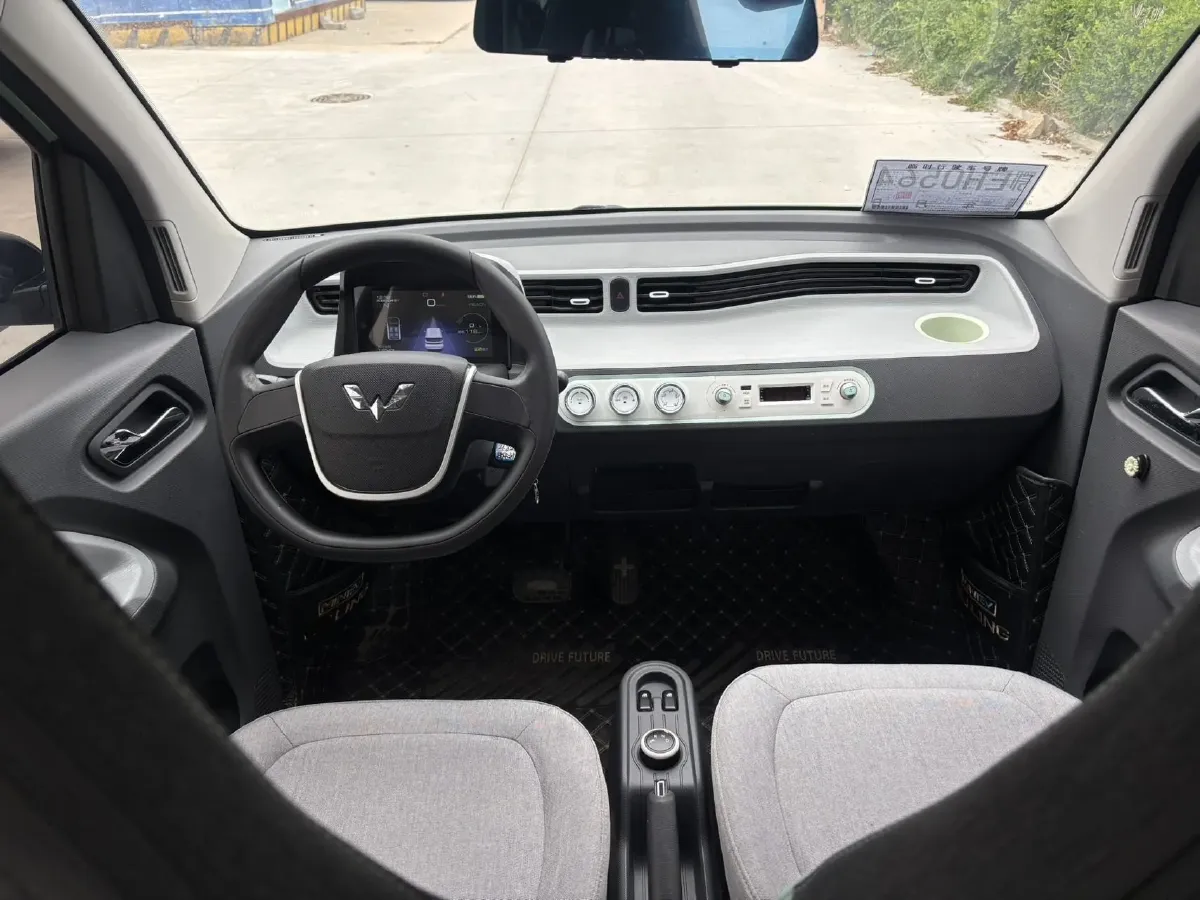 2021 WuLing HongGuang MINI EV BEV 9.3KWH,autocango,china used car exporter,china ev exporter,chinese used car exporter,chinese used ev exporter