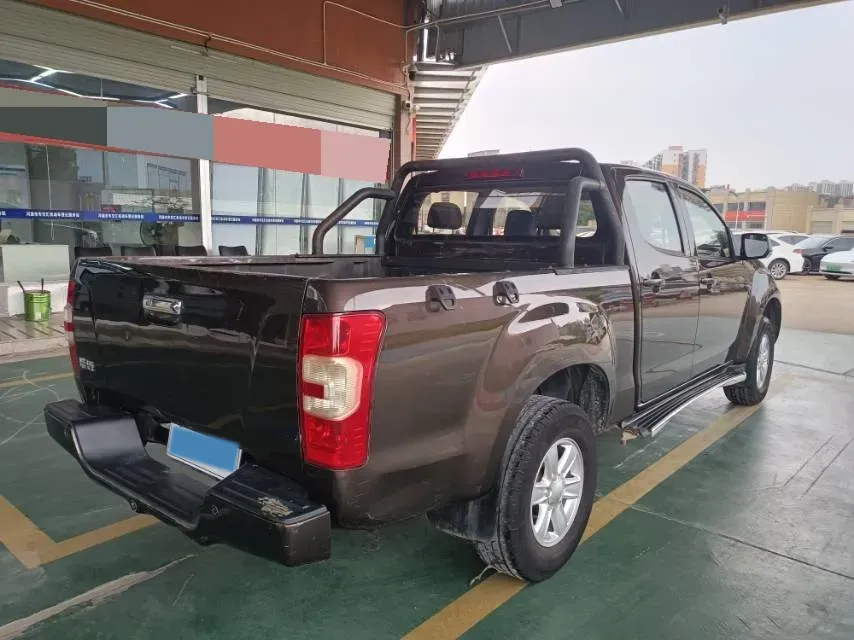 2020 JMC BaoDian 2.5T 140HP L4 5MT,autocango,china used car exporter,china ev exporter,chinese used car exporter,chinese used ev exporter