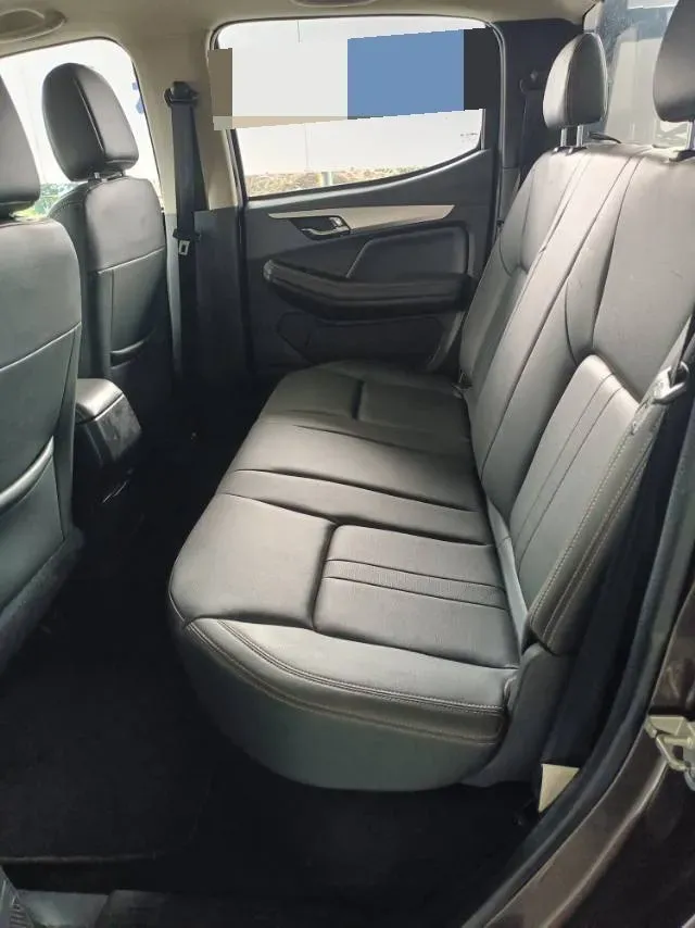 2020 JMC BaoDian 2.5T 140HP L4 5MT,autocango,china used car exporter,china ev exporter,chinese used car exporter,chinese used ev exporter