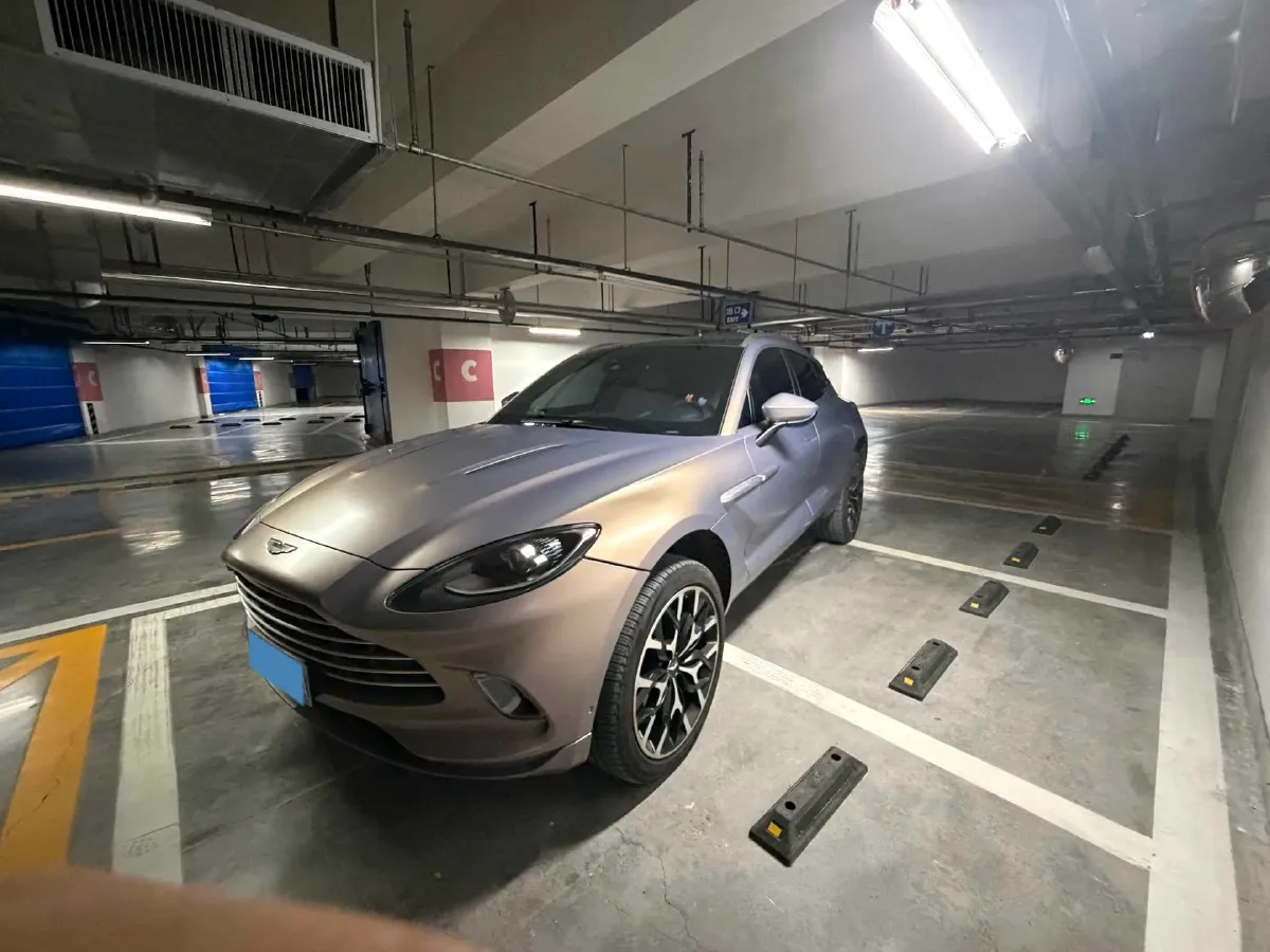 2021 Aston Martin DBX 4.0T 550HP V8 9AT,autocango,china used car exporter,china ev exporter,chinese used car exporter,chinese used ev exporter