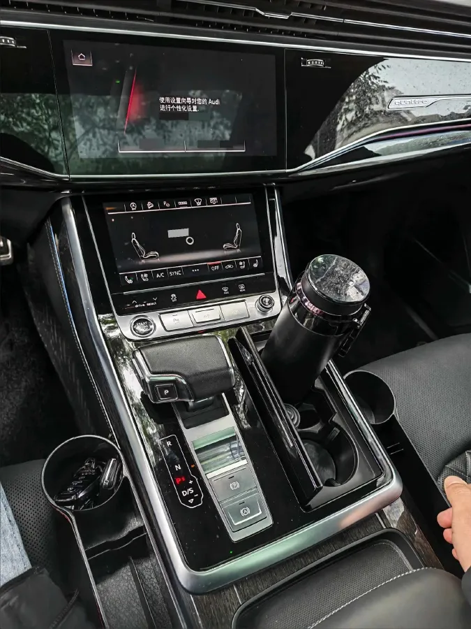 2022 Audi Q8 3.0T 340HP V6 8AT,autocango,china used car exporter,china ev exporter,chinese used car exporter,chinese used ev exporter