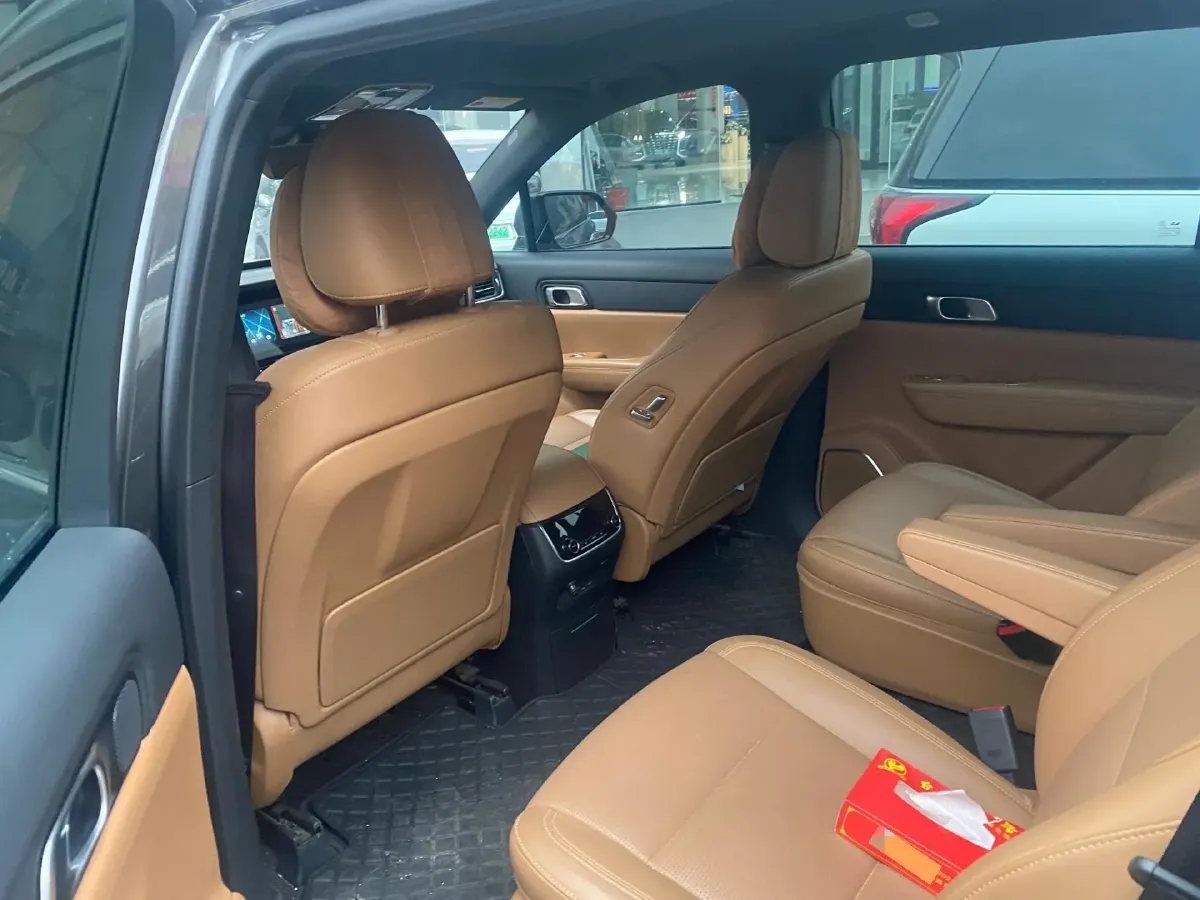 2021 Li ONE Range Extended 131HP REEV 40.5KWH,autocango,china used car exporter,china ev exporter,chinese used car exporter,chinese used ev exporter