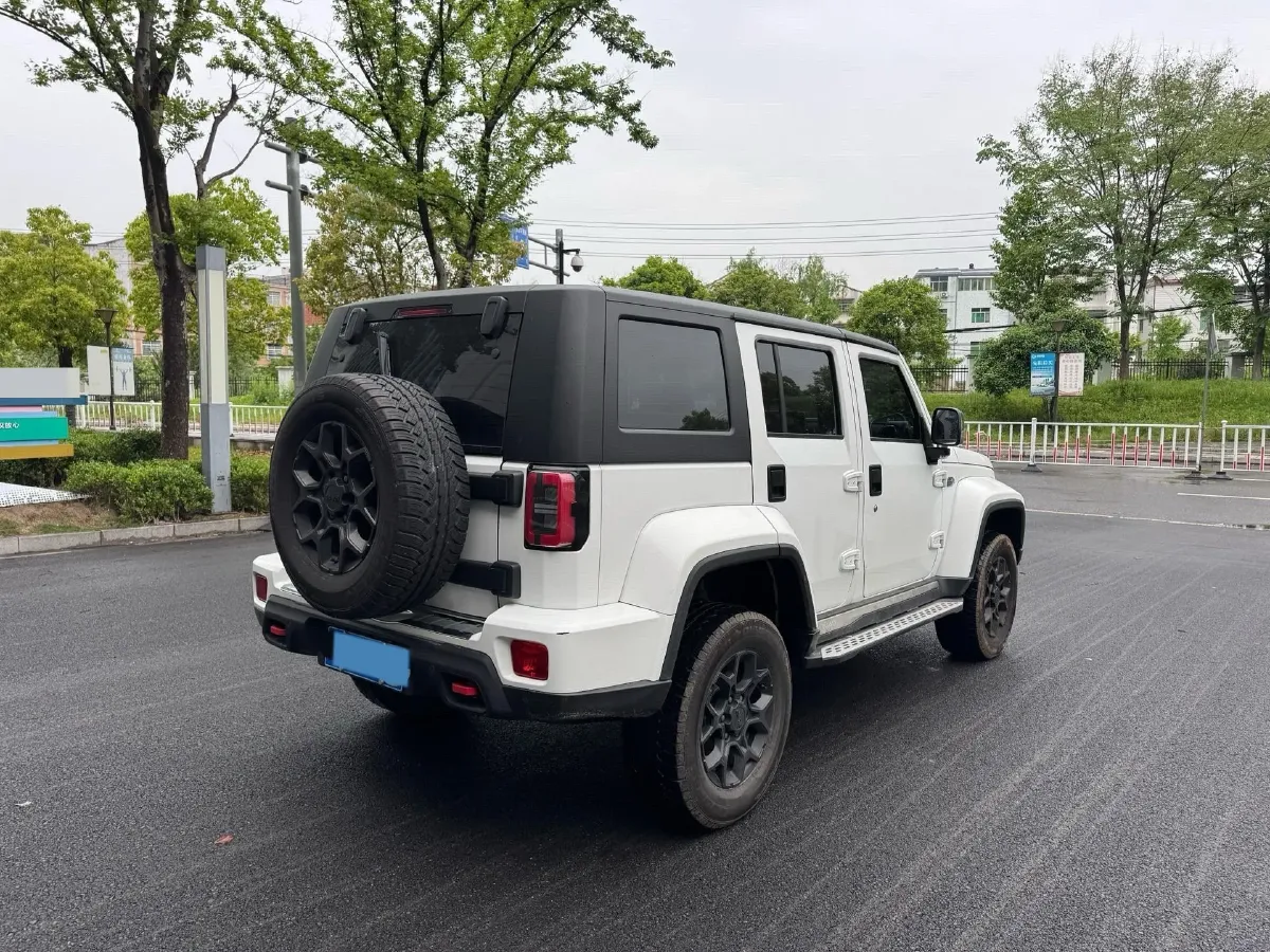 2021 Beijing BJ40 2.0T 163HP L4 8AT,autocango,china used car exporter,china ev exporter,chinese used car exporter,chinese used ev exporter