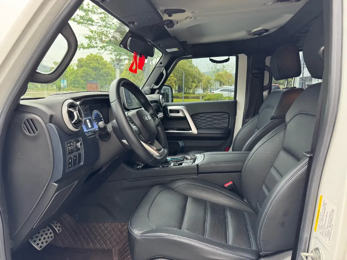 2021 Beijing BJ40 2.0T 163HP L4 8AT,autocango,china used car exporter,china ev exporter,chinese used car exporter,chinese used ev exporter