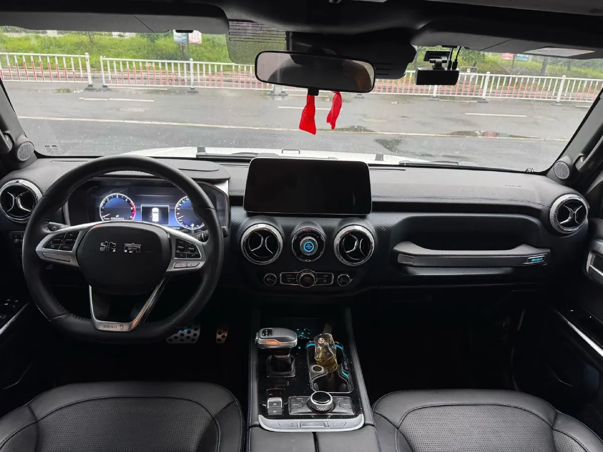 2021 Beijing BJ40 2.0T 163HP L4 8AT,autocango,china used car exporter,china ev exporter,chinese used car exporter,chinese used ev exporter