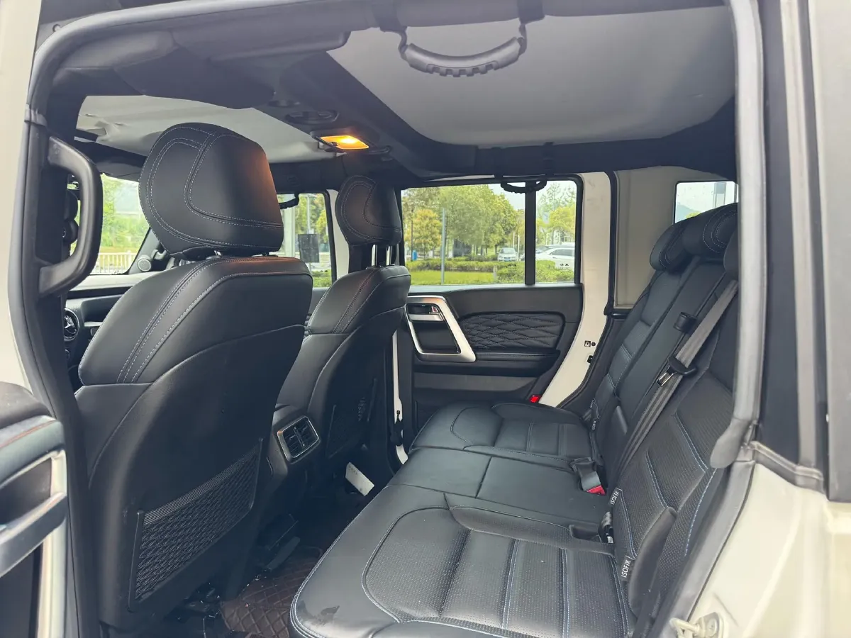 2021 Beijing BJ40 2.0T 163HP L4 8AT,autocango,china used car exporter,china ev exporter,chinese used car exporter,chinese used ev exporter