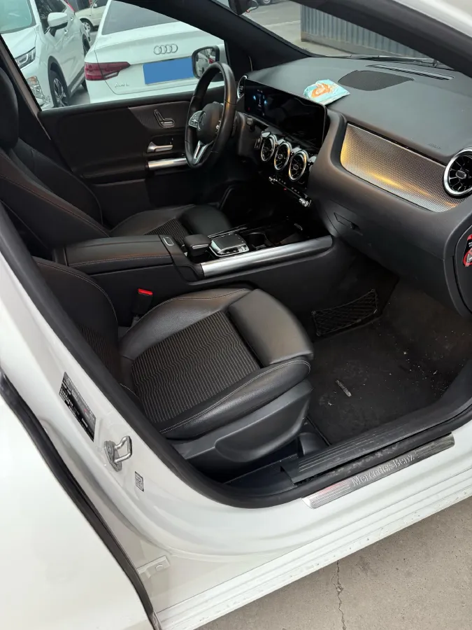 2020 Mercedes-Benz B Class 1.3T 136HP L4 7DCT,autocango,china used car exporter,china ev exporter,chinese used car exporter,chinese used ev exporter