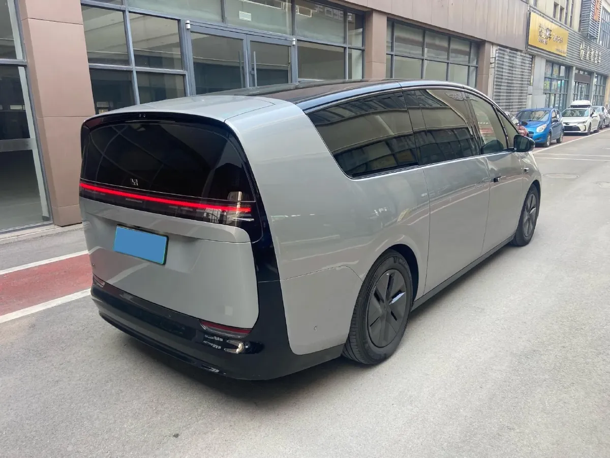 2025 Li MEGA BEV,autocango,china used car exporter,china ev exporter,chinese used car exporter,chinese used ev exporter