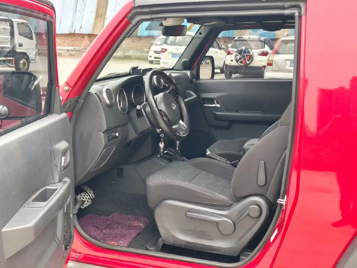 2019 Beijing F40 2.3T 250HP L4 6AT,autocango,china used car exporter,china ev exporter,chinese used car exporter,chinese used ev exporter