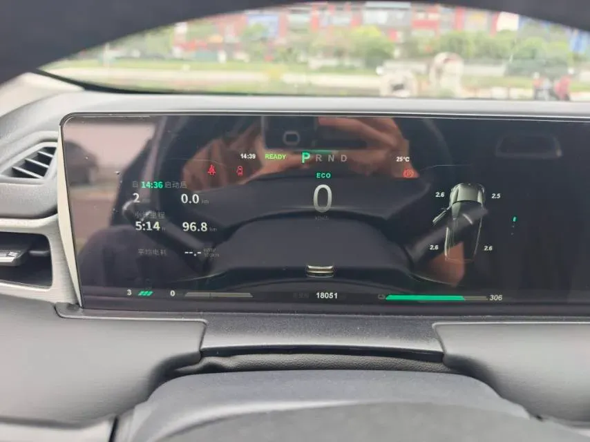 2022 Venucia Grand V 1.5T 190HP L4 7DCT,autocango,china used car exporter,china ev exporter,chinese used car exporter,chinese used ev exporter