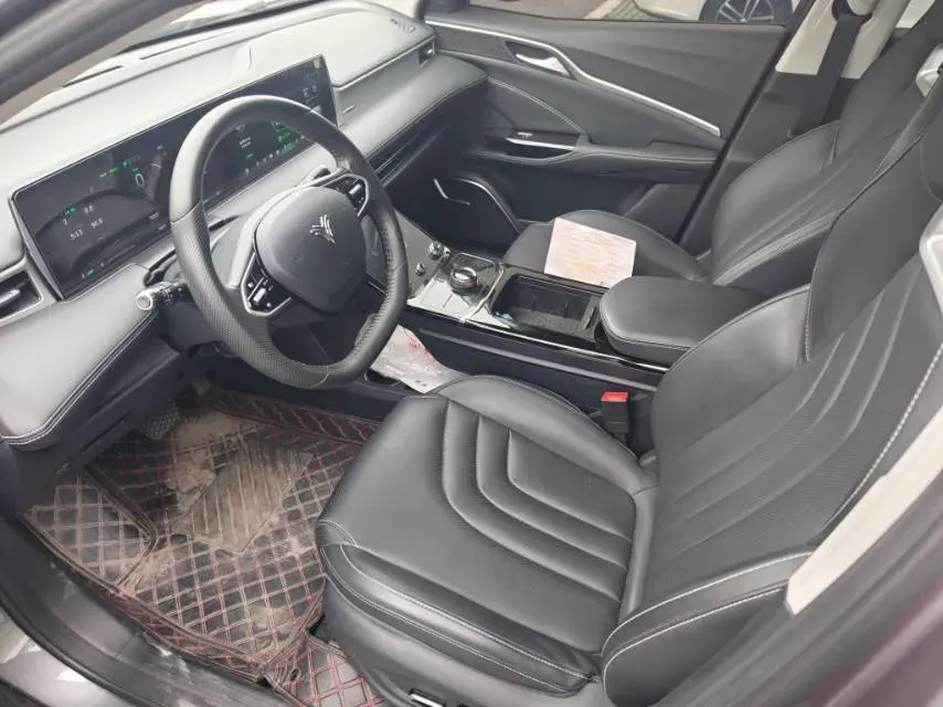 2022 Venucia Grand V 1.5T 190HP L4 7DCT,autocango,china used car exporter,china ev exporter,chinese used car exporter,chinese used ev exporter