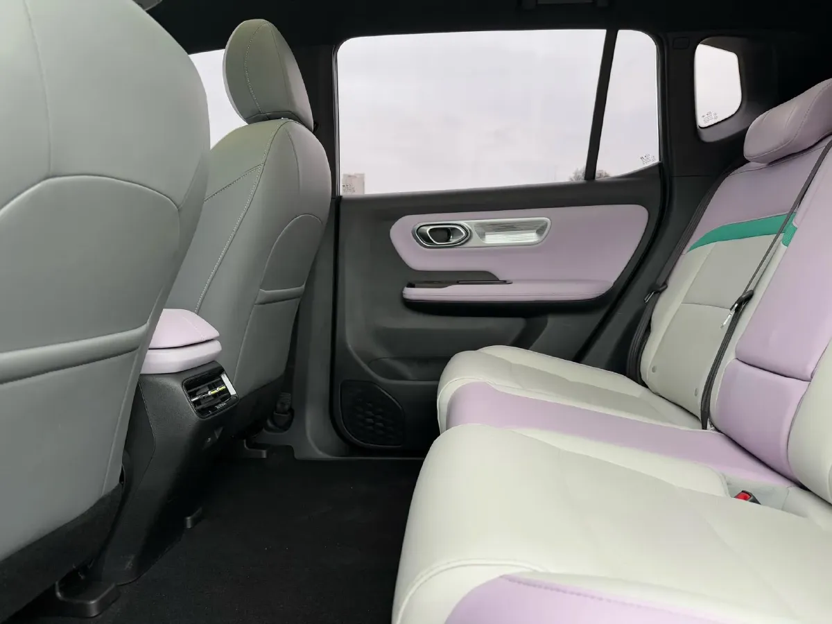 2022 Geely Okavango 1.8T 184HP L4 7DCT,autocango,china used car exporter,china ev exporter,chinese used car exporter,chinese used ev exporter