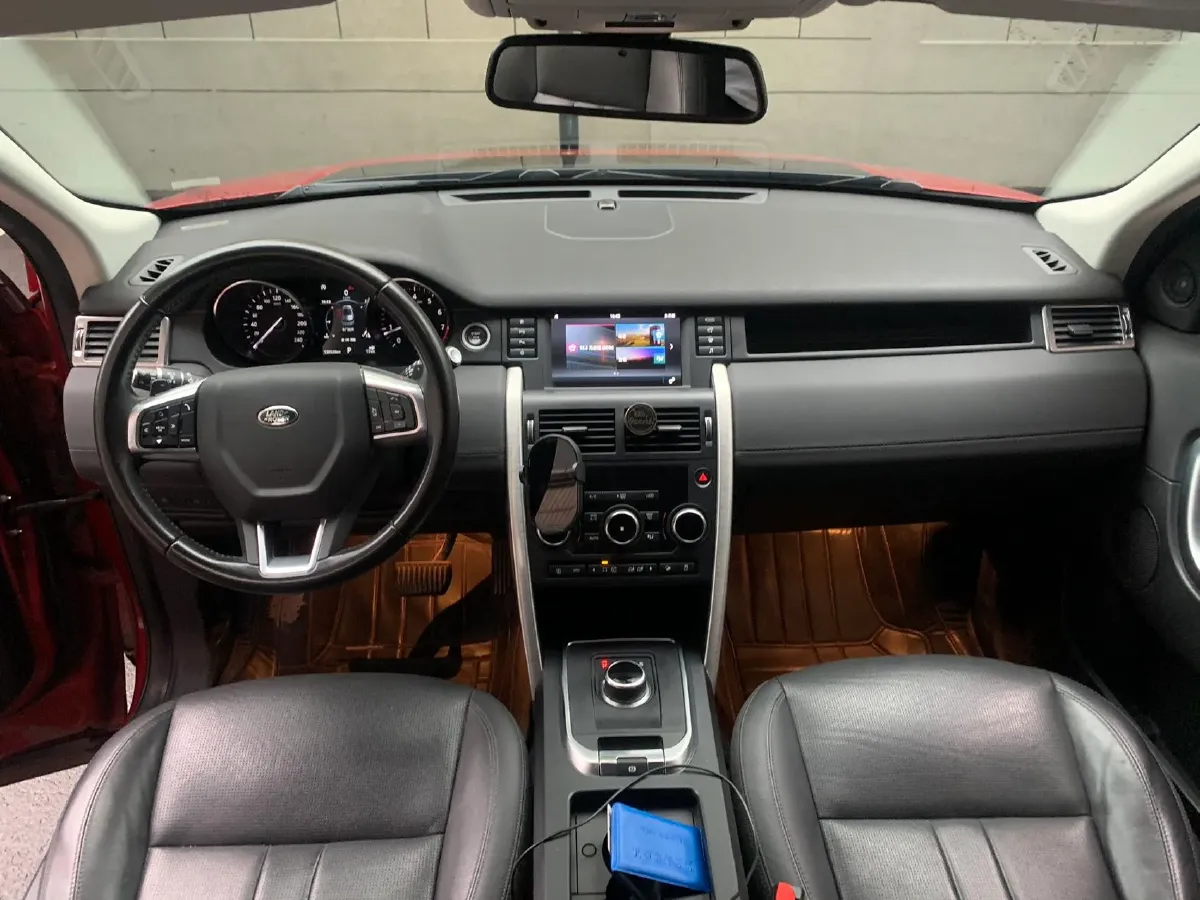 2018 Land Rover Discovery Sport 2.0T 241HP L4 9AT,autocango,china used car exporter,china ev exporter,chinese used car exporter,chinese used ev exporter