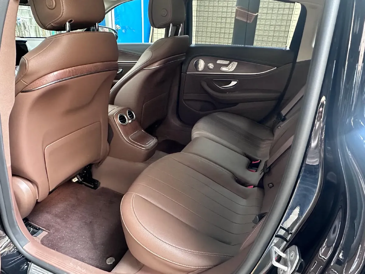 2023 Mercedes-Benz E Class 2.0T 258HP L4 9AT,autocango,china used car exporter,china ev exporter,chinese used car exporter,chinese used ev exporter