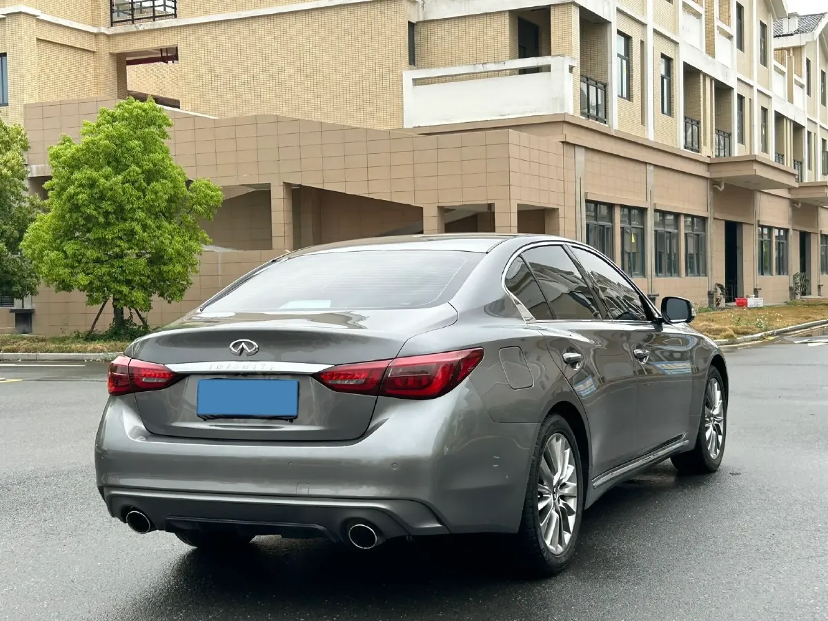 2018 Jeep Grand Commander 2.0T 265HP L4 9AT,autocango,china used car exporter,china ev exporter,chinese used car exporter,chinese used ev exporter