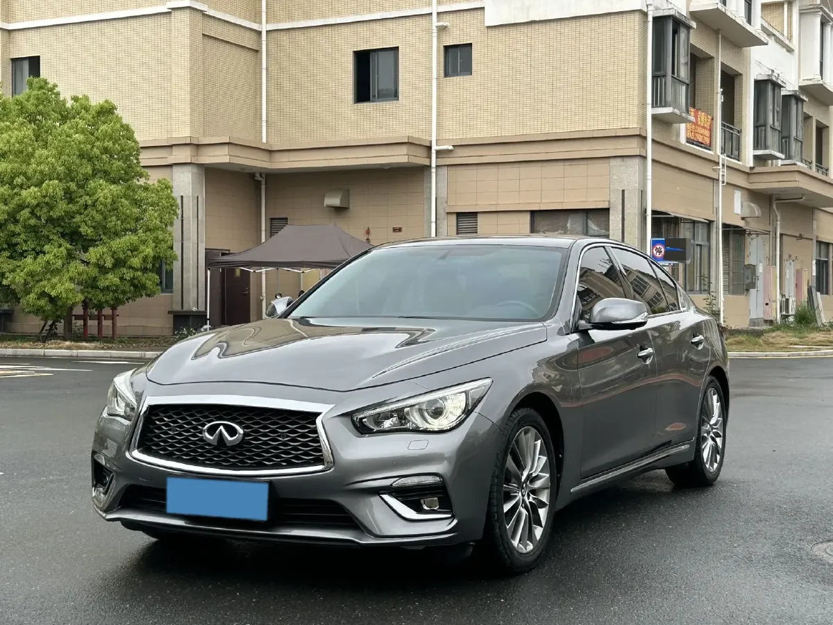 2018 Jeep Grand Commander 2.0T 265HP L4 9AT,autocango,china used car exporter,china ev exporter,chinese used car exporter,chinese used ev exporter