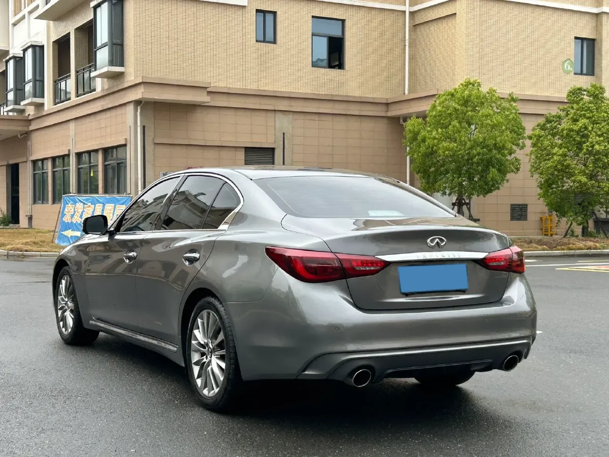 2018 Jeep Grand Commander 2.0T 265HP L4 9AT,autocango,china used car exporter,china ev exporter,chinese used car exporter,chinese used ev exporter