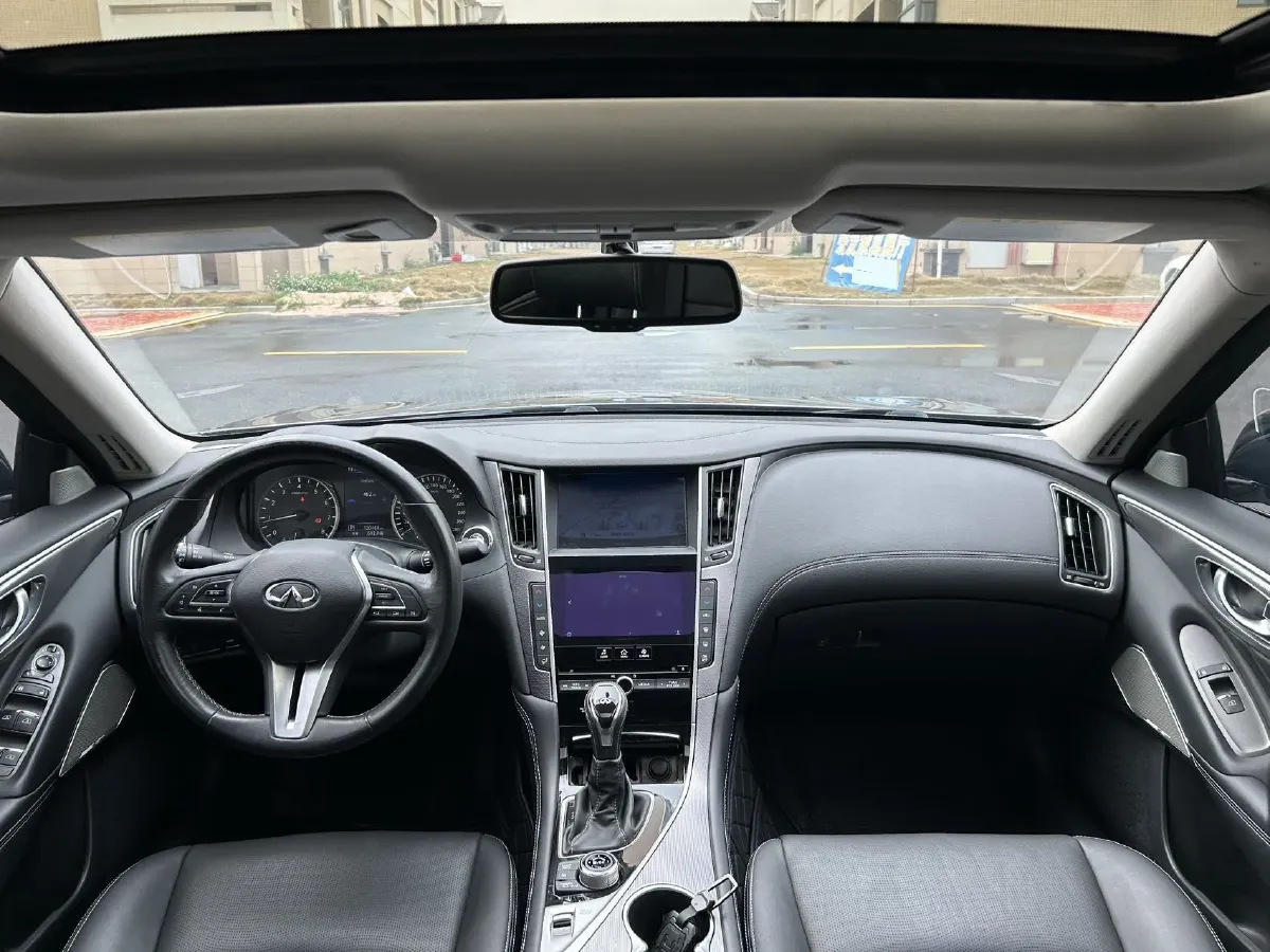 2018 Jeep Grand Commander 2.0T 265HP L4 9AT,autocango,china used car exporter,china ev exporter,chinese used car exporter,chinese used ev exporter