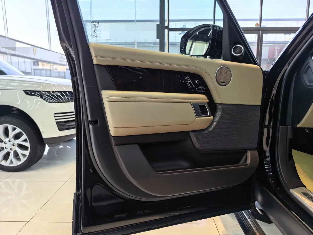 2021 Land Rover Range Rover 3.0T 400HP L6 8AT,autocango,china used car exporter,china ev exporter,chinese used car exporter,chinese used ev exporter