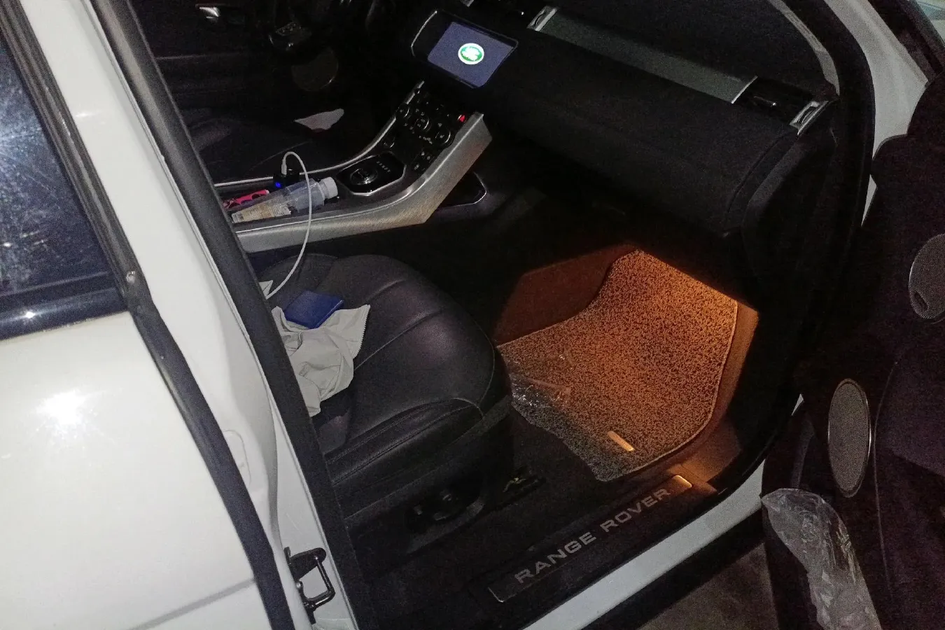 2018 Land Rover Range Rover Evoque 2.0T 241HP L4 9AT,autocango,china used car exporter,china ev exporter,chinese used car exporter,chinese used ev exporter