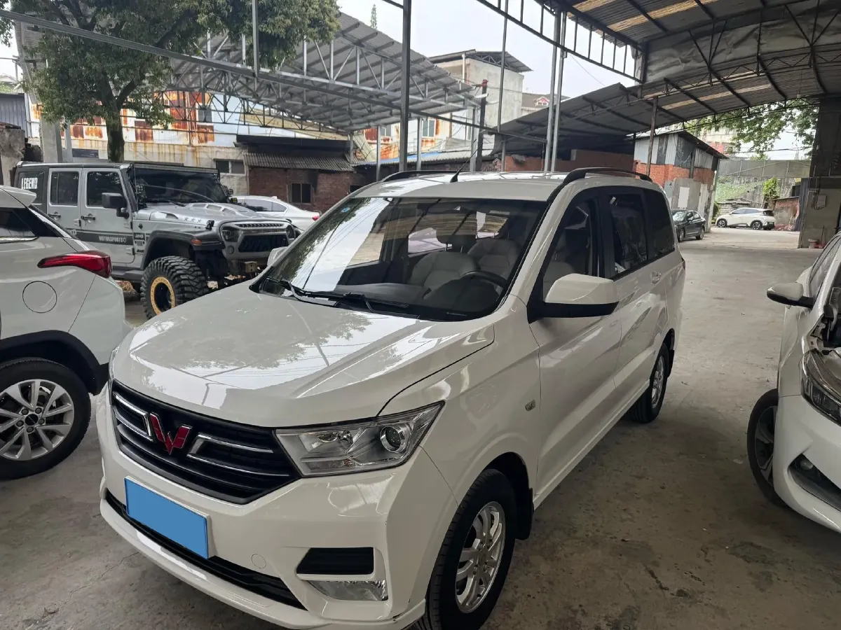 2021 Yema SiPaiKa 1.5L 109HP L4 5MT,autocango,china used car exporter,china ev exporter,chinese used car exporter,chinese used ev exporter