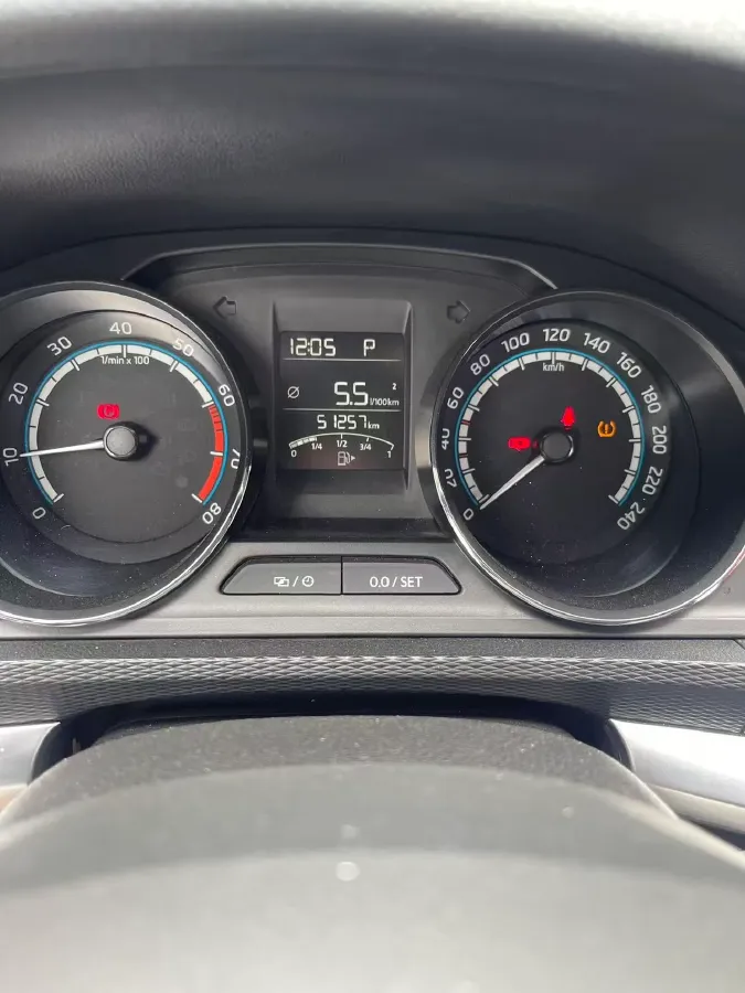 2022 Skoda Kamiq 1.5L 112HP L4 6AT,autocango,china used car exporter,china ev exporter,chinese used car exporter,chinese used ev exporter