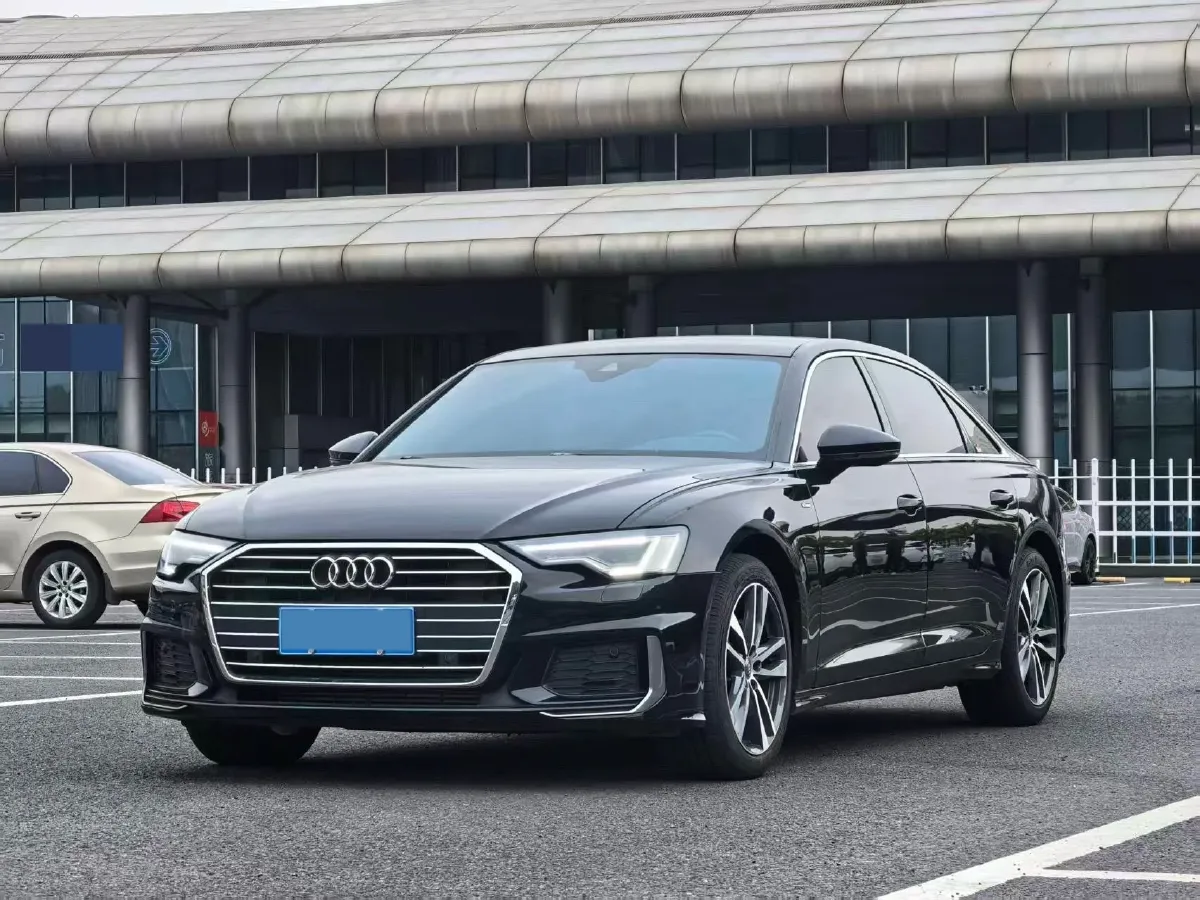 2019 Audi A6L 2.0T 190HP L4 7DCT,autocango,china used car exporter,china ev exporter,chinese used car exporter,chinese used ev exporter