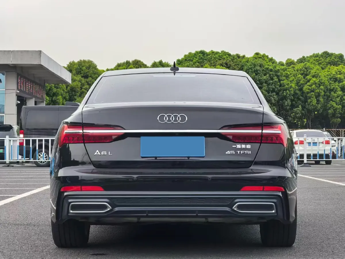 2019 Audi A6L 2.0T 190HP L4 7DCT,autocango,china used car exporter,china ev exporter,chinese used car exporter,chinese used ev exporter